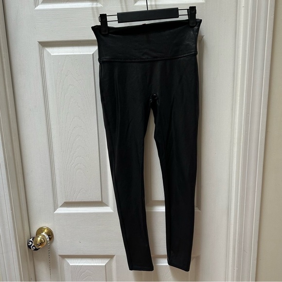 Spanx Black faux leather leggings m medium shiny - Picture 2 of 6